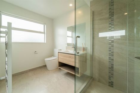 Photo of property in 19 Little Gem Road, Hornby, Christchurch, 8025
