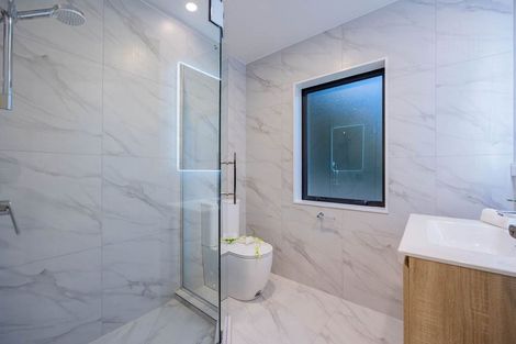 Photo of property in 35b Noall Street, Te Atatu Peninsula, Auckland, 0610