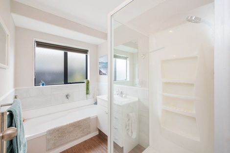 Photo of property in 49 Peter Hall Drive, Kelvin Grove, Palmerston North, 4414