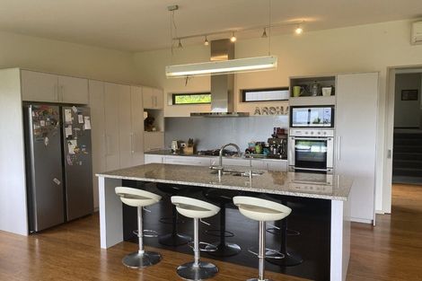Photo of property in 173 Bing Lucas Drive, Tawa, Wellington, 5028