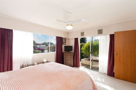 Photo of property in 80 Gray Avenue, Paraparaumu Beach, Paraparaumu, 5032