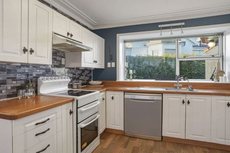 Photo of property in 31 Johnson Street, Milton, 9220