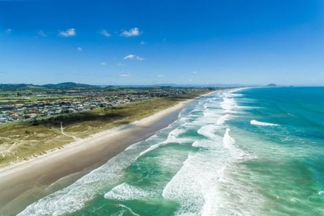 Photo of property in 23 Saint Heliers Place, Papamoa Beach, Papamoa, 3118