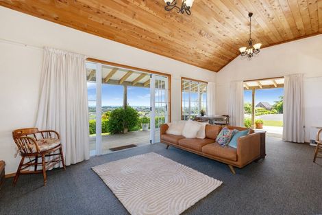 Photo of property in 17 Kea Street, Waikanae, 5036