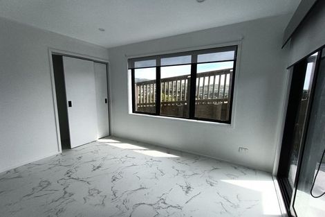 Photo of property in 18 Boeing Way, Newlands, 6037