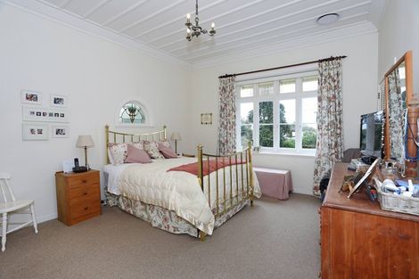 Photo of property in 12 Wanganui Road, Marton, 4710