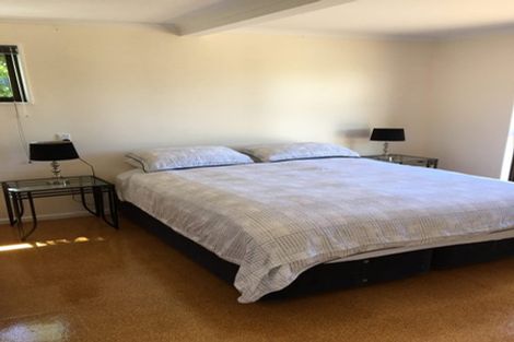 Photo of property in 38 Napier Street, Karaka Bays, Wellington, 6022