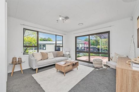 Photo of property in 12 Oakhurst Place, Russley, Christchurch, 8042