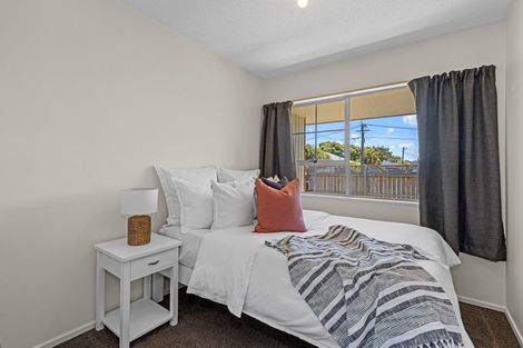 Photo of property in 24 Wades Avenue, Saint Martins, Christchurch, 8022