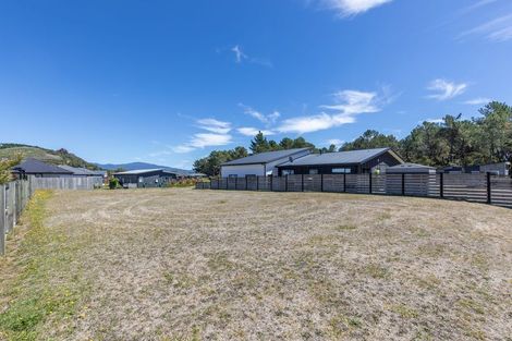 Photo of property in 12 Komahimahi Way, Motuoapa, 3382