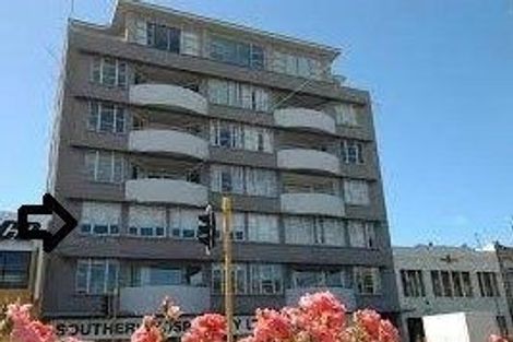Photo of property in Grandstand Apartments, 37/80u Kent Terrace, Mount Victoria, Wellington, 6011