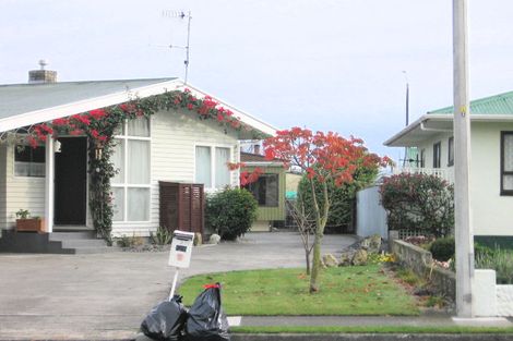 Photo of property in 37 Flanders Avenue, Onekawa, Napier, 4110