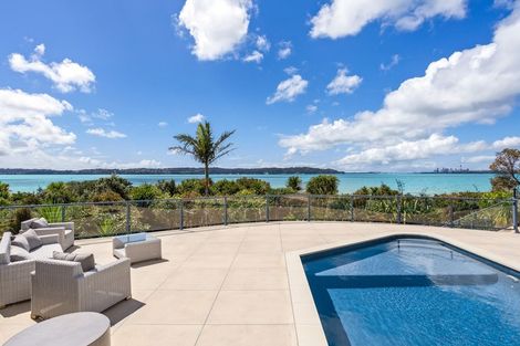 Photo of property in 5 Capstan Court, Te Atatu Peninsula, Auckland, 0610