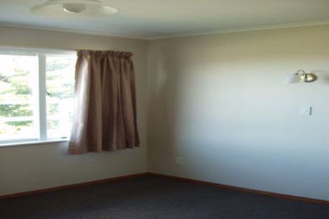 Photo of property in 73 Mills Road, Brooklyn, Wellington, 6021