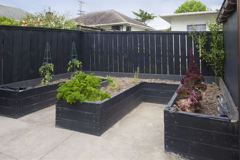 Photo of property in 15a Kereru Street, Henderson, Auckland, 0612
