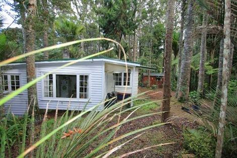 Photo of property in 57 Otitori Bay Road, Titirangi, Auckland, 0604