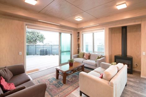 Photo of property in 1 Roore Street, Foxton Beach, Foxton, 4815