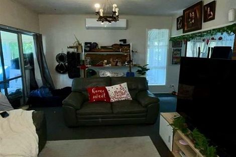 Photo of property in 3 Damian Way, Weymouth, Auckland, 2103