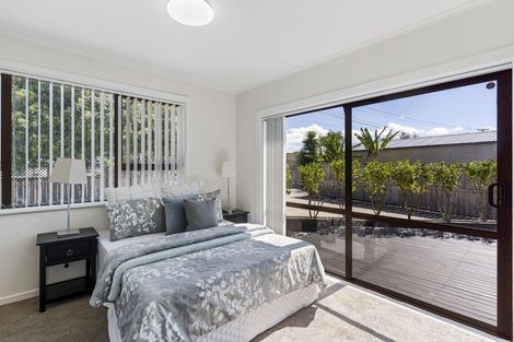 Photo of property in 69 Russell Road, Manurewa, Auckland, 2102