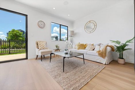 Photo of property in 14 Parkmore Drive, Rosehill, 2113