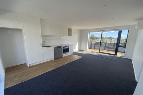Photo of property in 7/1 Fruitvale Road, New Lynn, Auckland, 0600