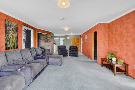 Photo of property in 2775 Eltham Road, Te Kiri, Opunake, 4682