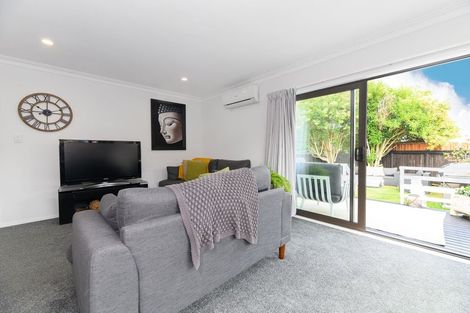 Photo of property in 63a Nile Road, Milford, Auckland, 0620