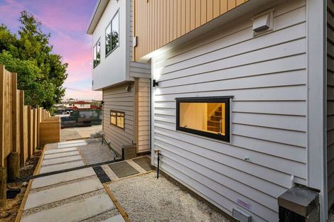 Photo of property in 208a Ti Rakau Drive, Pakuranga Heights, Auckland, 2010