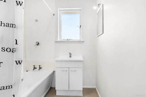 Photo of property in 3 Dreadon Road, Manurewa, Auckland, 2102