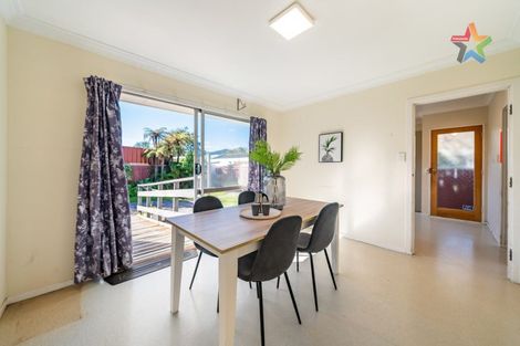 Photo of property in 3 Waddington Drive, Naenae, Lower Hutt, 5011
