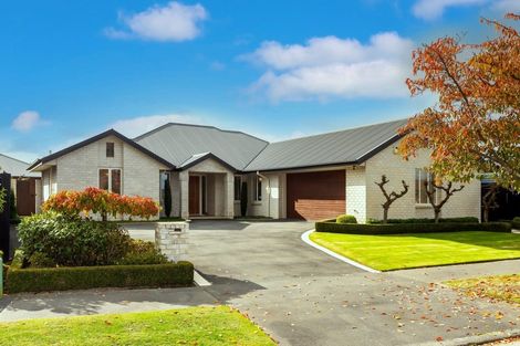 Photo of property in 51 Skyedale Drive, Harewood, Christchurch, 8051