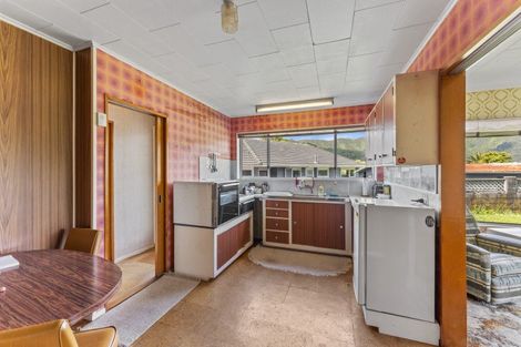 Photo of property in 7 Harlow Grove, Wainuiomata, Lower Hutt, 5014