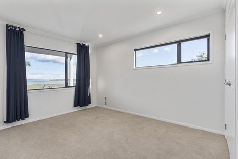 Photo of property in 37 Bannings Way, Hobsonville, Auckland, 0618