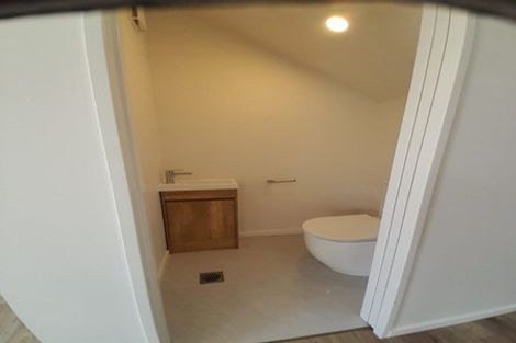 Photo of property in 37 Claude Road, Hillpark, Auckland, 2102