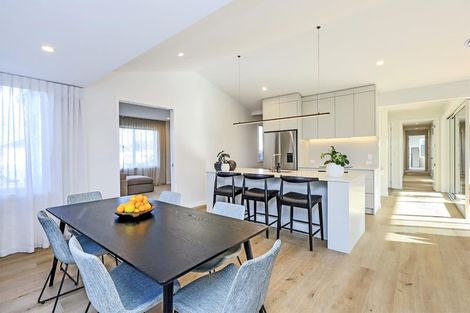 Photo of property in 30 Annie Aranui Drive, Poraiti, 4182