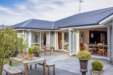 Photo of property in 1 Franklin Drive, Rangiora, 7400