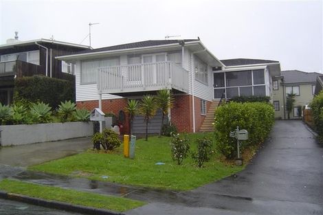 Photo of property in 20 Speedy Crescent, Hillcrest, Auckland, 0627