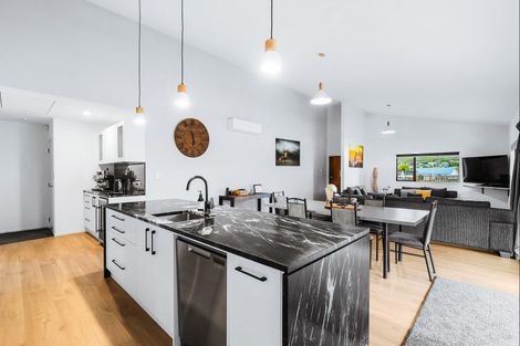 Photo of property in 14 Komahimahi Way, Motuoapa, 3382