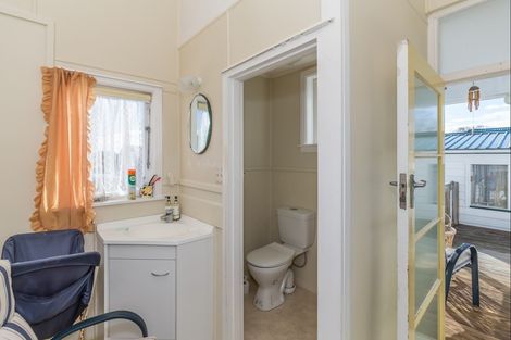 Photo of property in 28 Durham Street, Levin, 5510