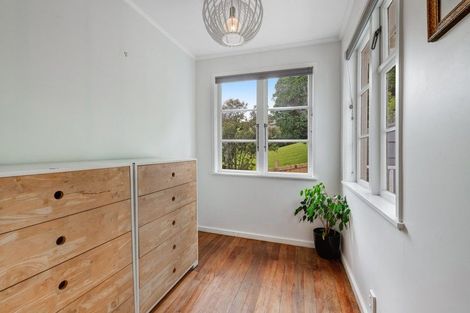 Photo of property in 10 St James Avenue, Helensville, 0800