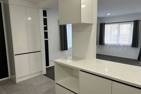 Photo of property in 4/18 Bevyn Street, Castor Bay, Auckland, 0620