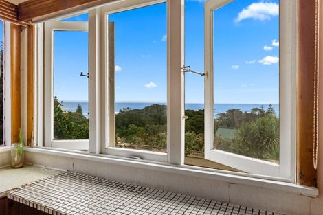 Photo of property in 25 Domain Crescent, Muriwai, Waimauku, 0881