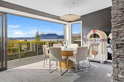 Photo of property in 2 Scenic Heights, Acacia Bay, Taupo, 3330
