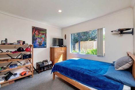 Photo of property in 14 San Vito Place, Henderson, Auckland, 0612