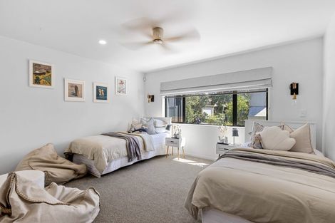 Photo of property in 18 Excelsior Way, Omaha, 0986