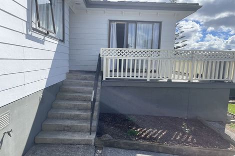 Photo of property in 10 Granville Drive, Massey, Auckland, 0614