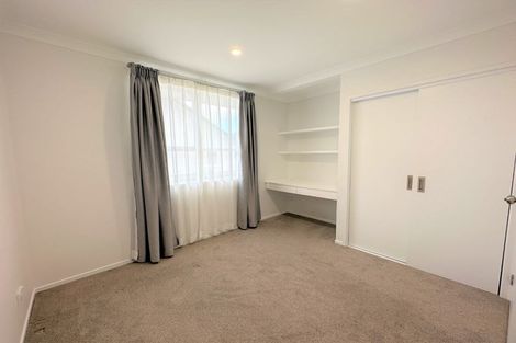 Photo of property in 5 Ussher Place, Pakuranga Heights, Auckland, 2010