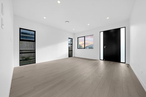 Photo of property in 30 Korowhiti Road, Clarks Beach, 2122