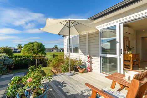 Photo of property in 702/11 Kamahi Crescent, Papamoa Beach, Papamoa, 3118