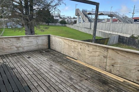 Photo of property in 7a Clayburn Road, Glen Eden, Auckland, 0602